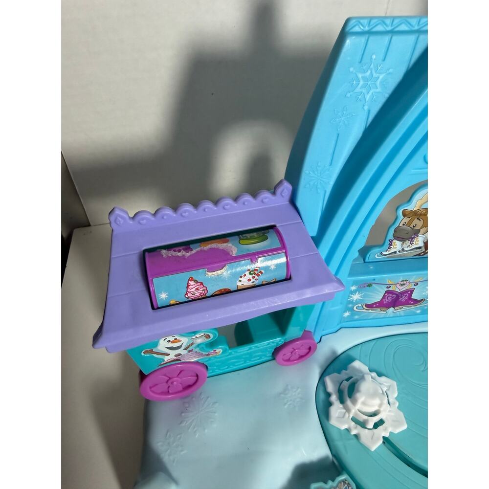 Fisher Price Little People Frozen Playset and Figures Disney - Picture 3 of 10